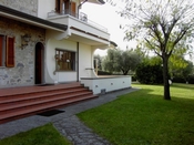 Ingrandisci immagine